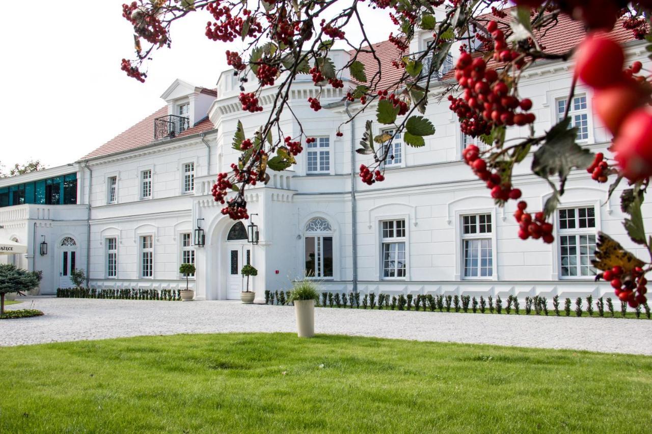 Palac Na Opieszynie Września Exteriér fotografie