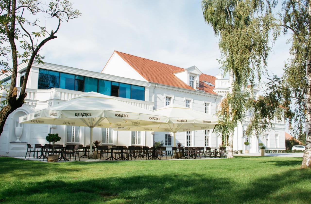 Palac Na Opieszynie Września Exteriér fotografie